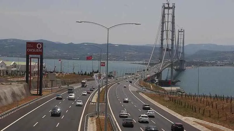 OTOYOL VE KÖPRÜ GEÇİŞ ÜCRETİ ZAMLANDI